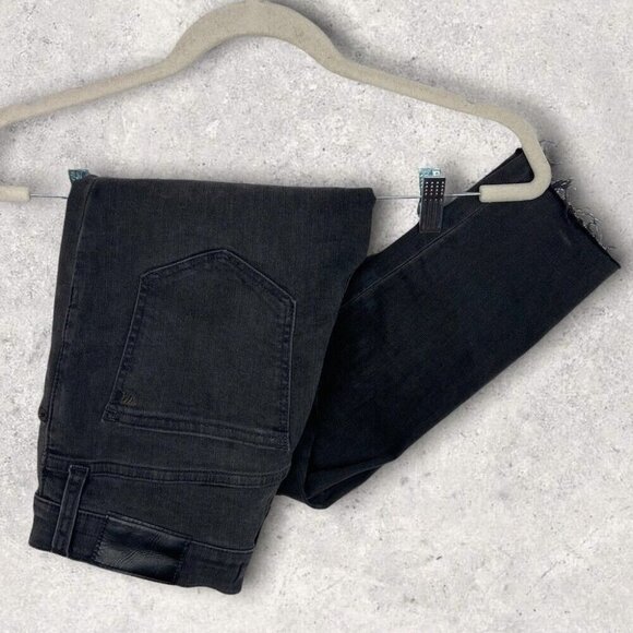 Madewell Mid Rise Skinny Jeans Black Sea Size 26 Petite Distressed Ripped Denim - Picture 5 of 12